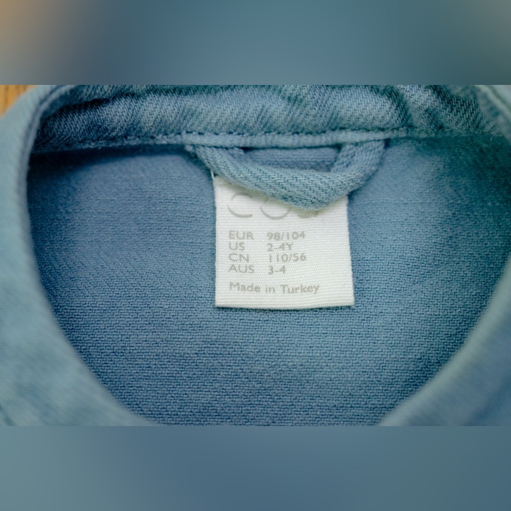 Kids COS denim over shirt 2-4yrs. - Picture 4 of 4